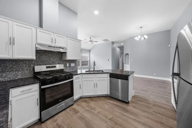 $1,850 | 1214 Vargas Road, Unit A, Austin, TX 78741