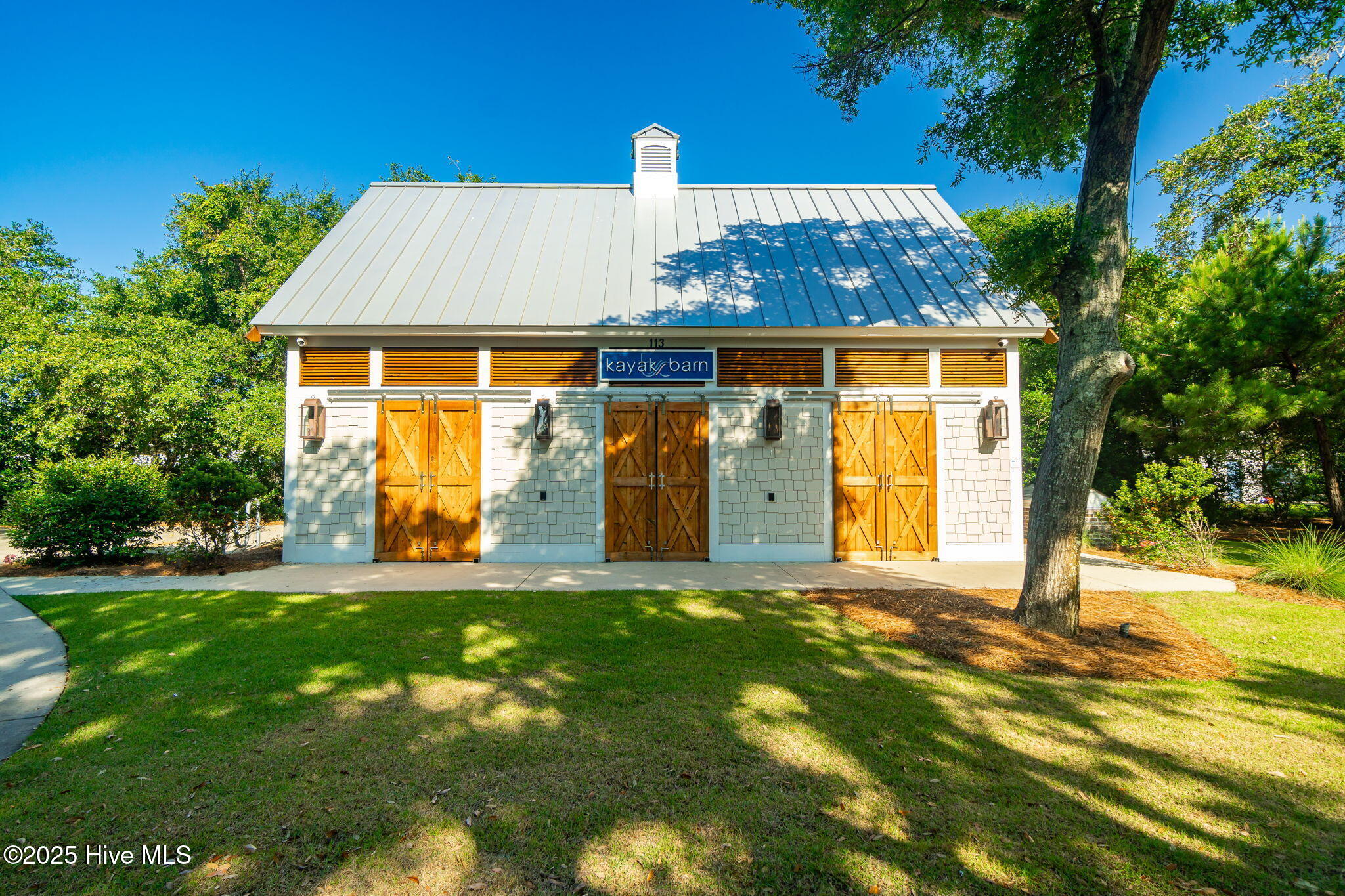 522 Sheldrake Court Beaufort, NC 28516 - Photo 6 of 18 Beau Coast Kayak Barn Storage