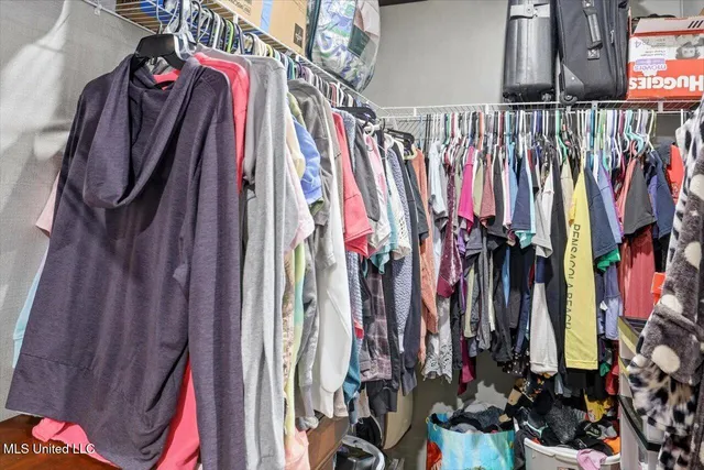 $240,000 | 102 Horseshoe Circle, Brandon, MS 39047