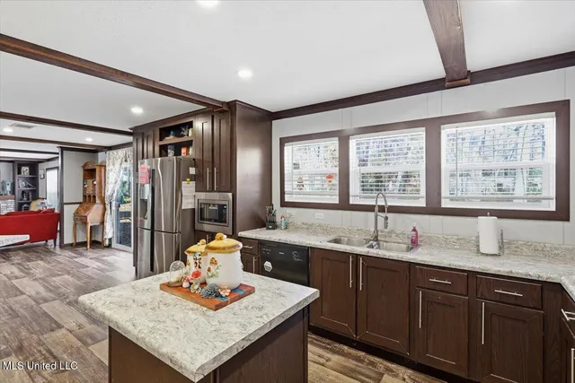 $240,000 | 102 Horseshoe Circle, Brandon, MS 39047