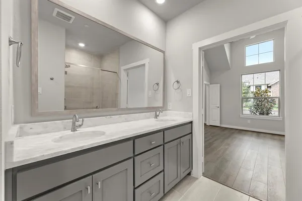 $355,900 | 650 Oakridge Drive, Wylie, TX 75098