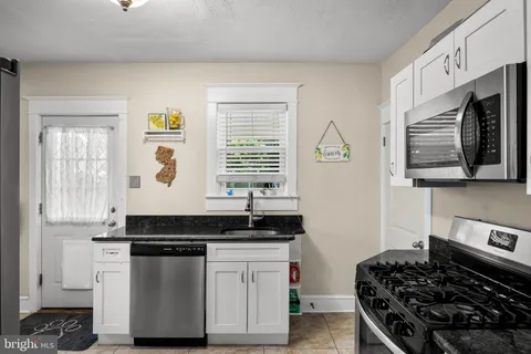 $300,000 | 511 Spruce Street, Delanco, NJ 08075