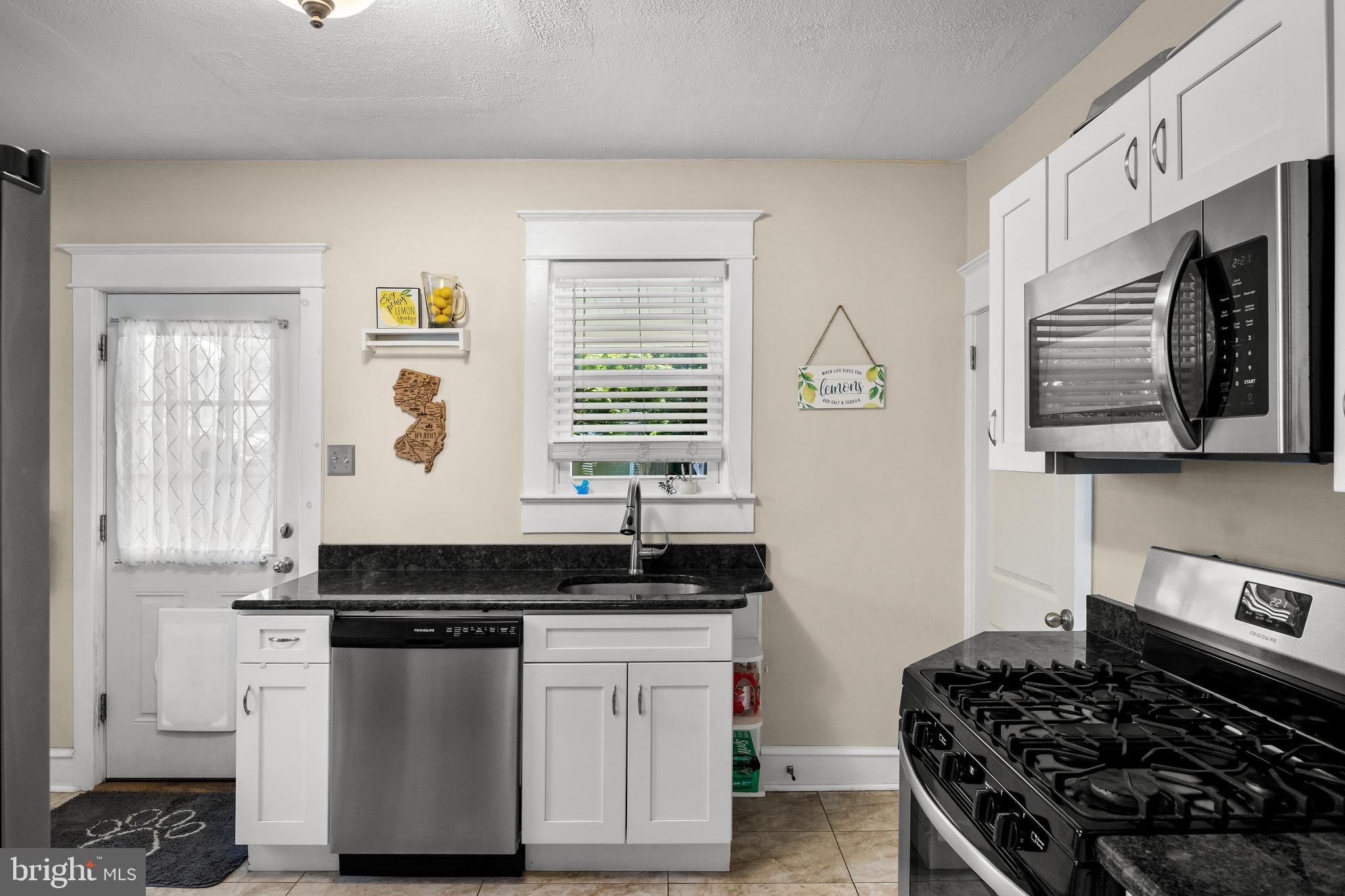 511 Spruce Street Delanco, NJ 08075 - Photo 9 of 26