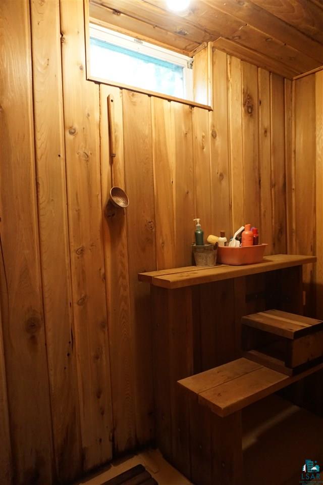 6151 Lakewood Road Duluth, MN 55804 - Photo 16 of 24 Sauna