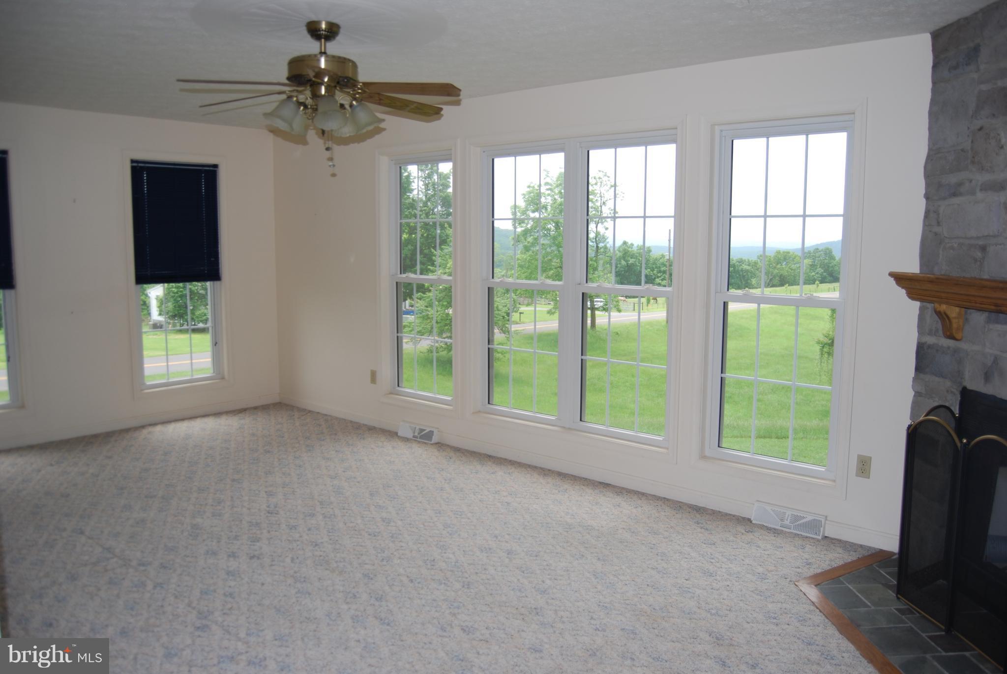 12101 Green Ridge Road Northeast Flintstone, MD 21530 - Photo 12 of 27 Family Room