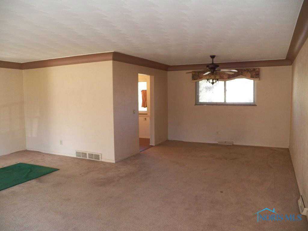 5602 East Rowland Road Toledo, OH 43613 - Photo 9 of 18 Gallery Image 9