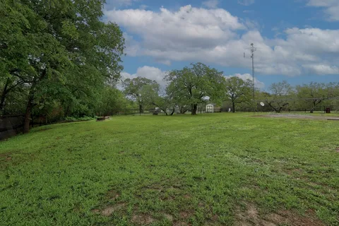 $750,000 | 986 Shiloh Road, Bastrop, TX 78602