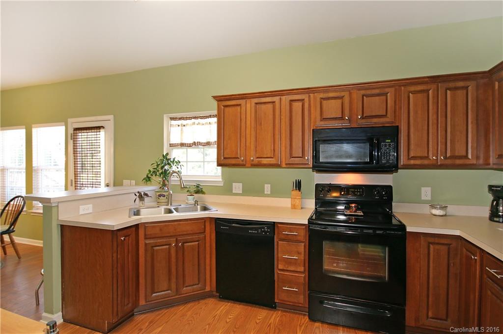 138 Ridge Bluff Road, Unit 119 Mooresville, NC 28115 - Photo 10 of 24 Gallery Image 10