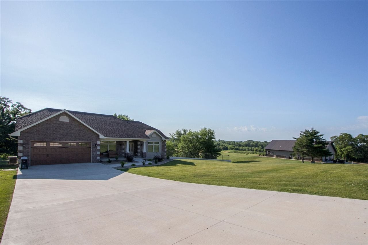 591 Sutliff Road Lisbon, IA 52253 - Photo 5 of 50 Gallery Image 5
