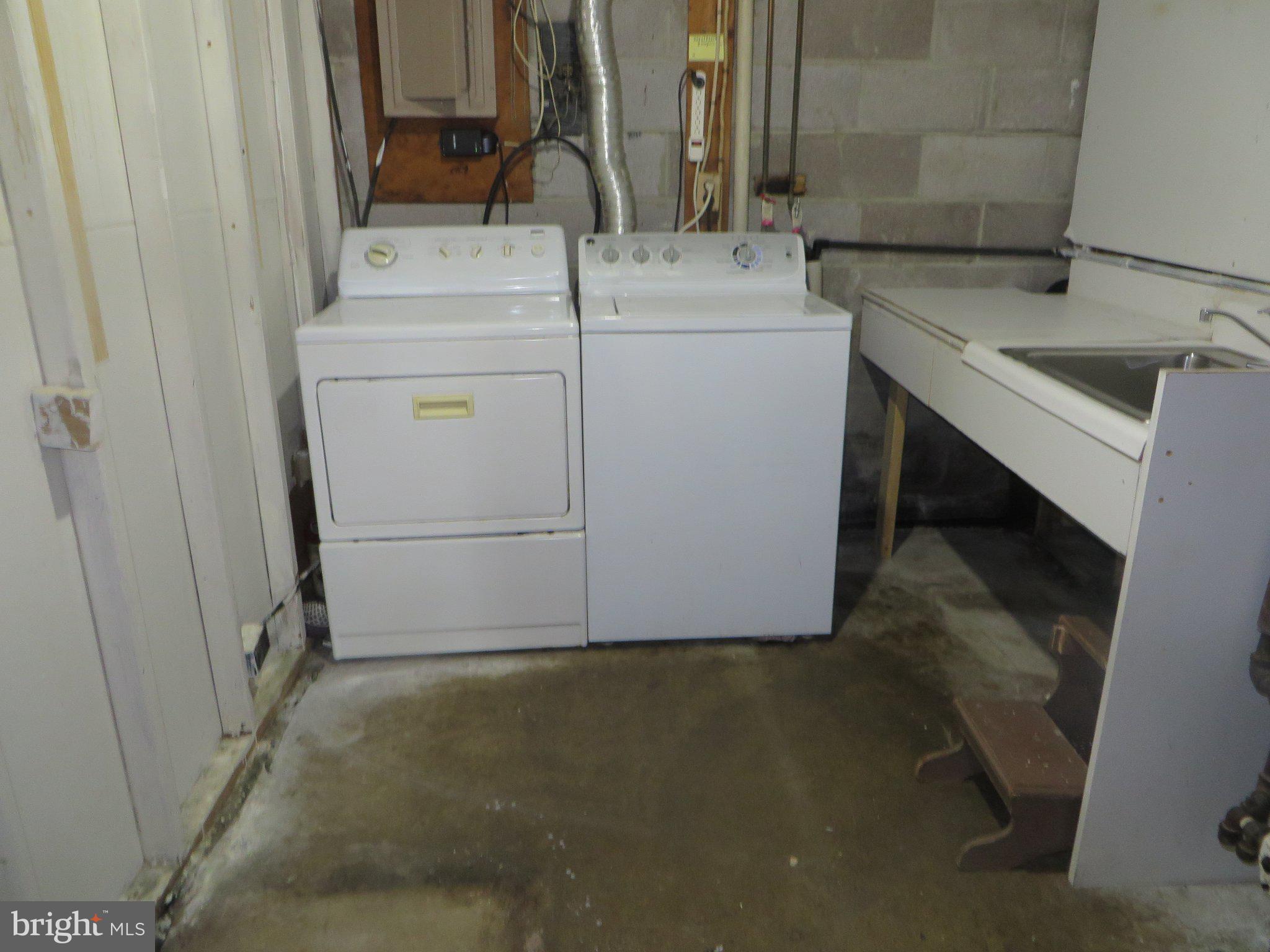 7906 Orange Plank Road Springfield, VA 22153 - Photo 25 of 35 WASHER AND DRYER