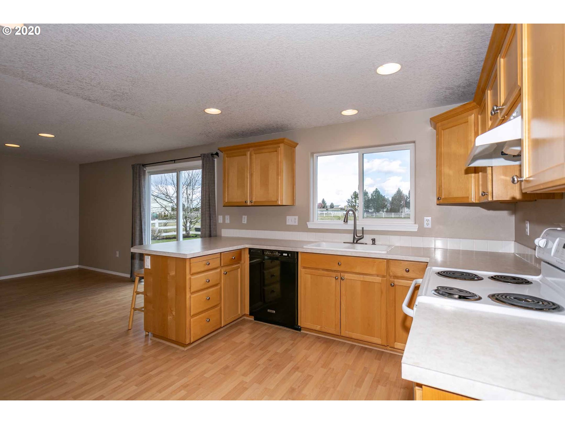 3954 Mission Road Northeast St. Paul, OR 97137 - Photo 8 of 32