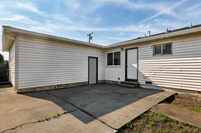 a view of a house with a garage
