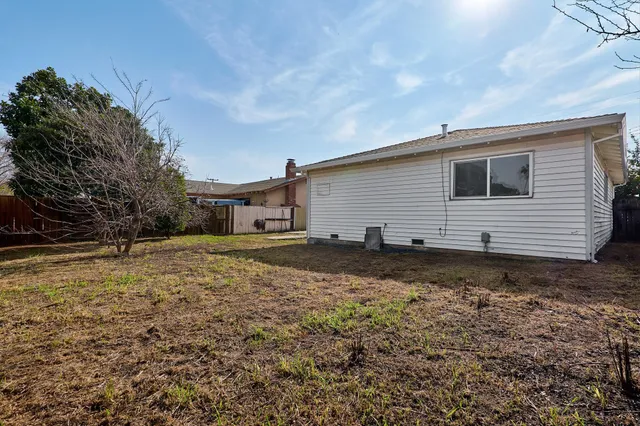a front view of house with yard