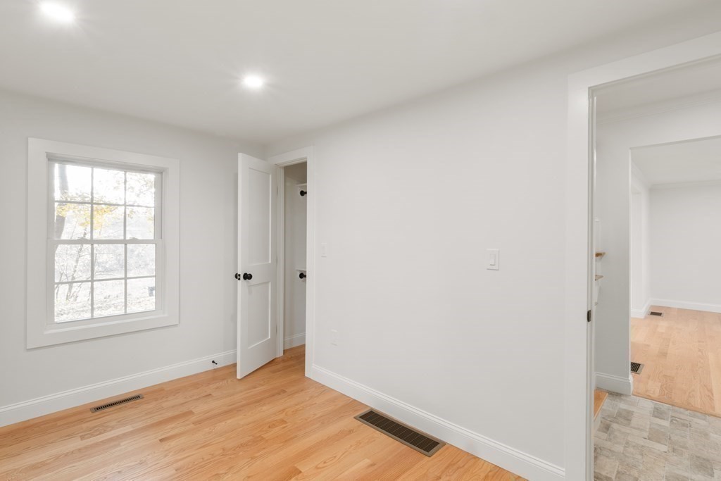 43 Brookside Road, Unit 1 Westford, MA 01886 - Photo 8 of 30 Gallery Image 8
