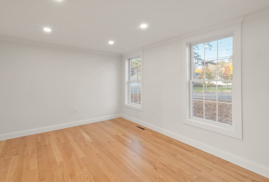 43 Brookside Road, Unit 1 Westford, MA 01886 - Photo 9 of 30 Gallery Image 9