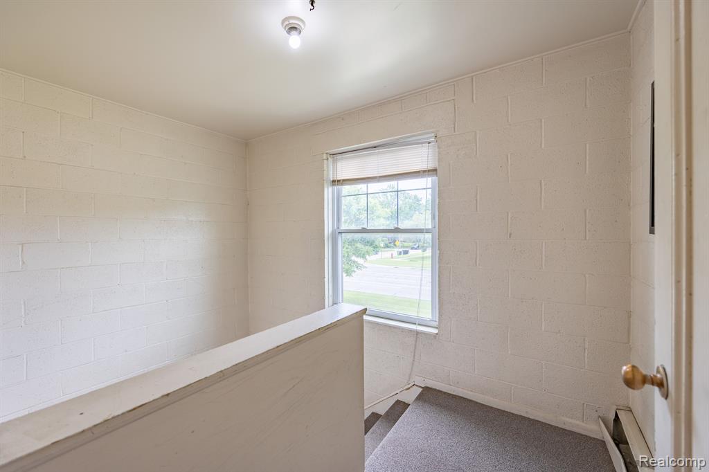 2704 West 13 Mile Road, Unit 12 Royal Oak, MI 48073 - Photo 19 of 20