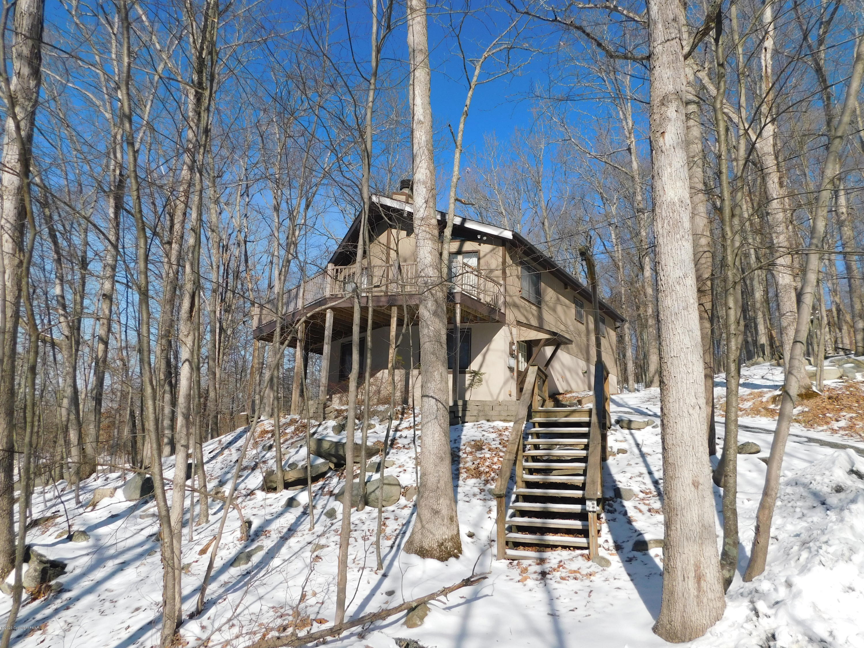 200 Canterbury Road Bushkill, PA 18324 - Photo 46 of 48 a view of a pathway of a building