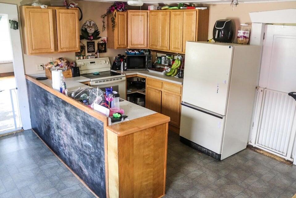48 Starks Road New Sharon, ME 04955 - Photo 2 of 10 20200608131136035668000000-o