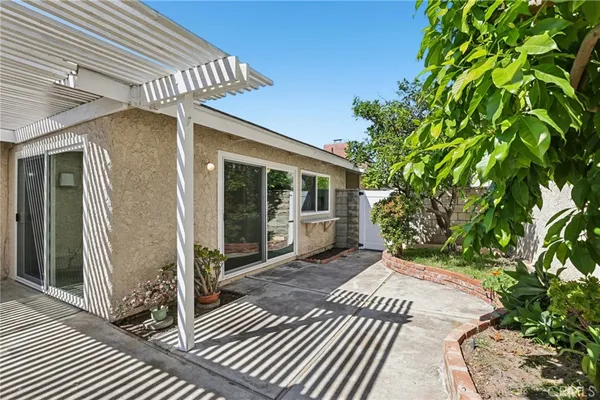 $1,399,000 | 5 Poinsettia, Irvine, CA 92604