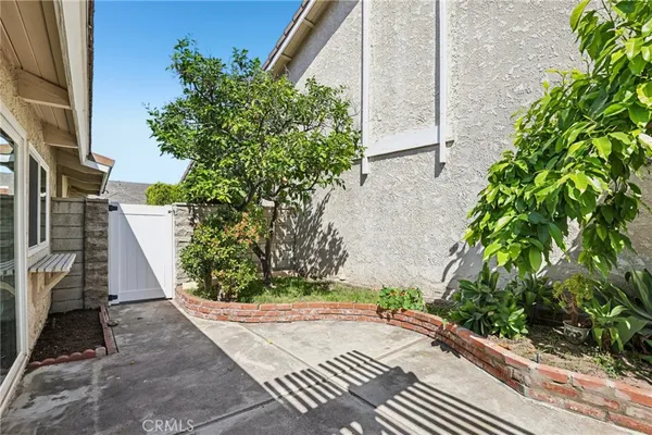 $1,399,000 | 5 Poinsettia, Irvine, CA 92604