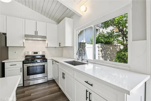 $1,399,000 | 5 Poinsettia, Irvine, CA 92604