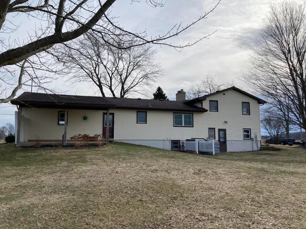 $425,000 | 8453 Hanna Lake Avenue Southeast, Caledonia, MI 49316