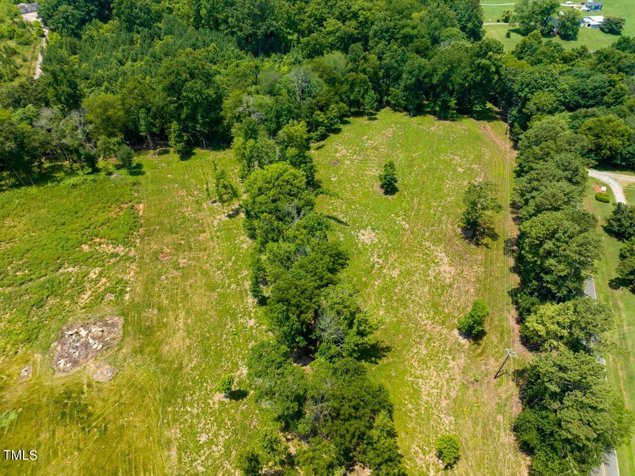401 Buck Gunter Road Siler City, NC 27344 - Photo 3 of 13 a view of a garden