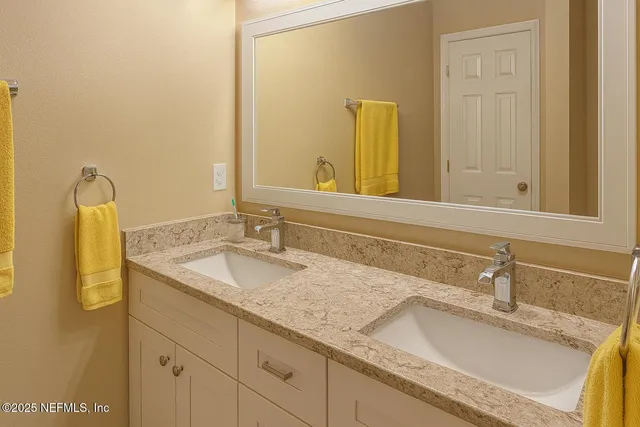 $1,700 | 706 Crystal Way, Orange Park, FL 32065