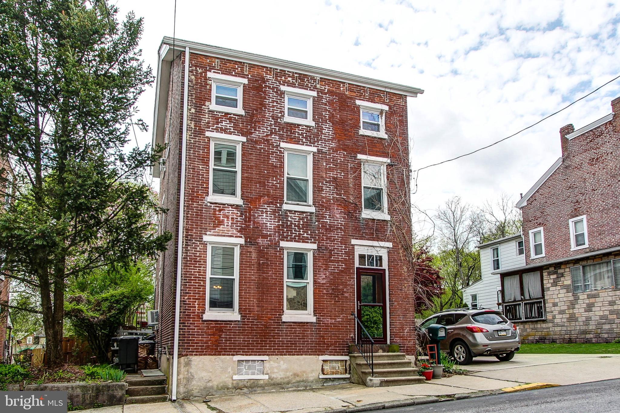 142 Chestnut Street Spring City, PA 19475 - Photo 1 of 34 Front Exterior