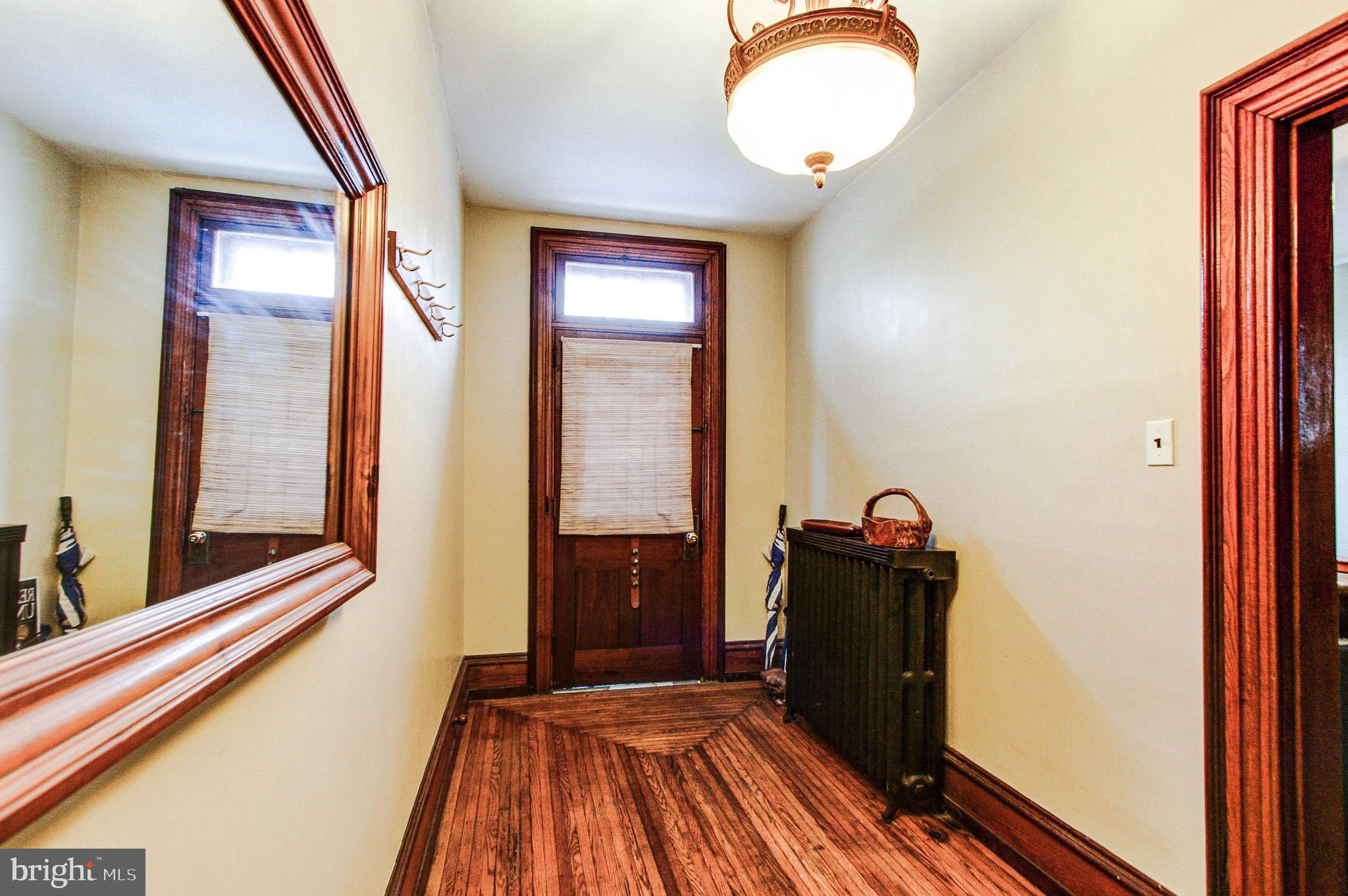 142 Chestnut Street Spring City, PA 19475 - Photo 2 of 34 Foyer