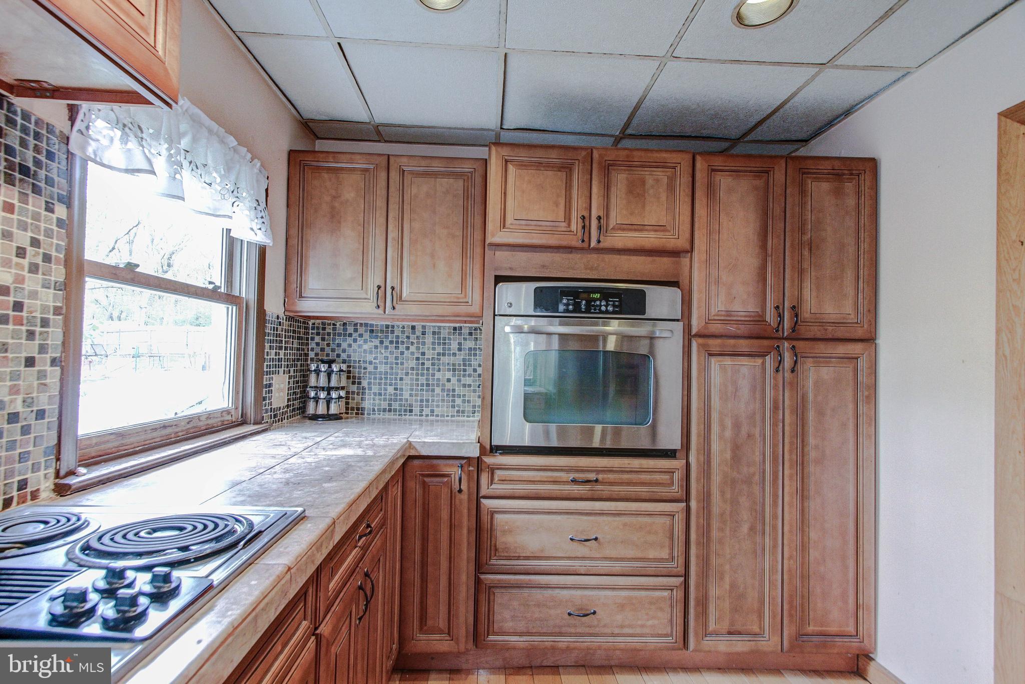142 Chestnut Street Spring City, PA 19475 - Photo 15 of 34 Kitchen