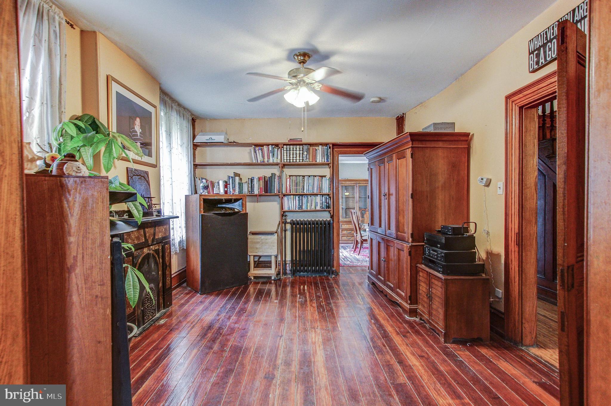 142 Chestnut Street Spring City, PA 19475 - Photo 4 of 34 Den/Sitting Room