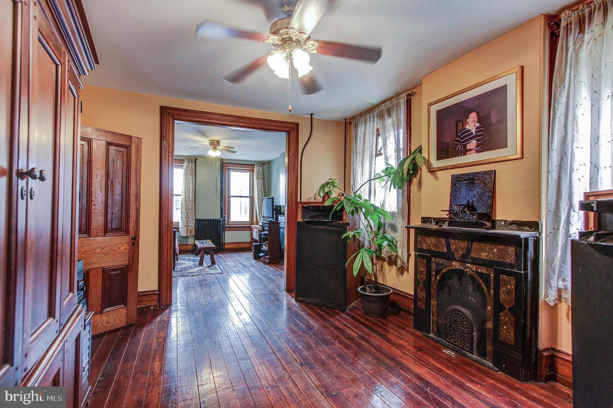 142 Chestnut Street Spring City, PA 19475 - Photo 5 of 34 Den/Sitting Room