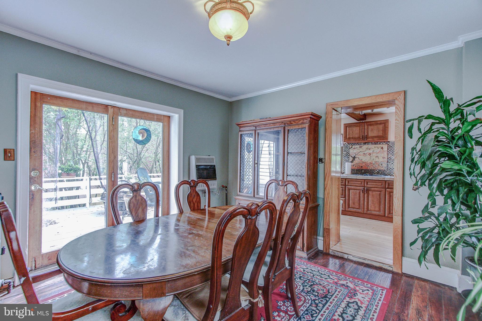 142 Chestnut Street Spring City, PA 19475 - Photo 10 of 34 Formal Dining Room