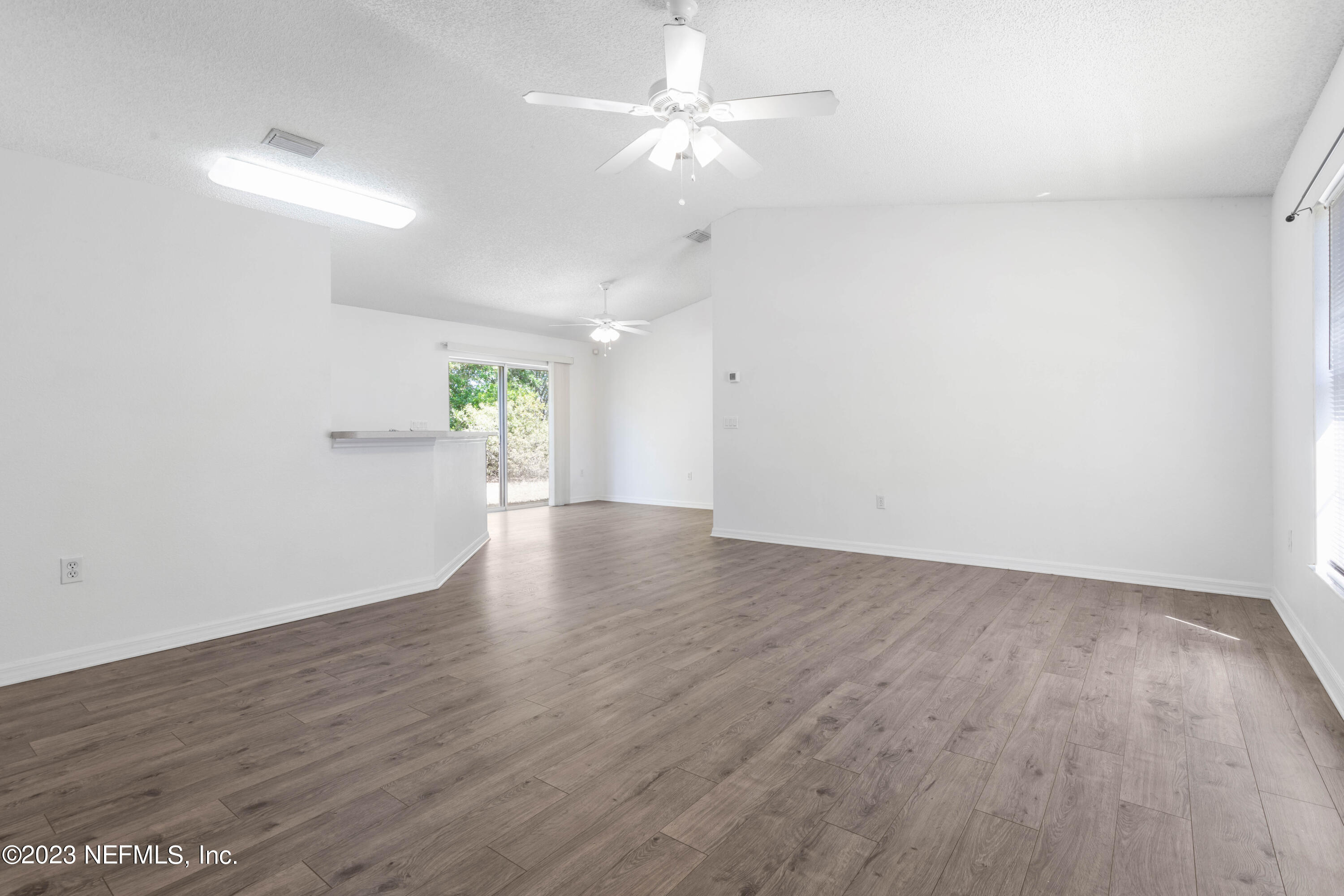 61 Raleigh Drive Palm Coast, FL 32164 - Photo 5 of 42 05_61_Raleigh_Dr5