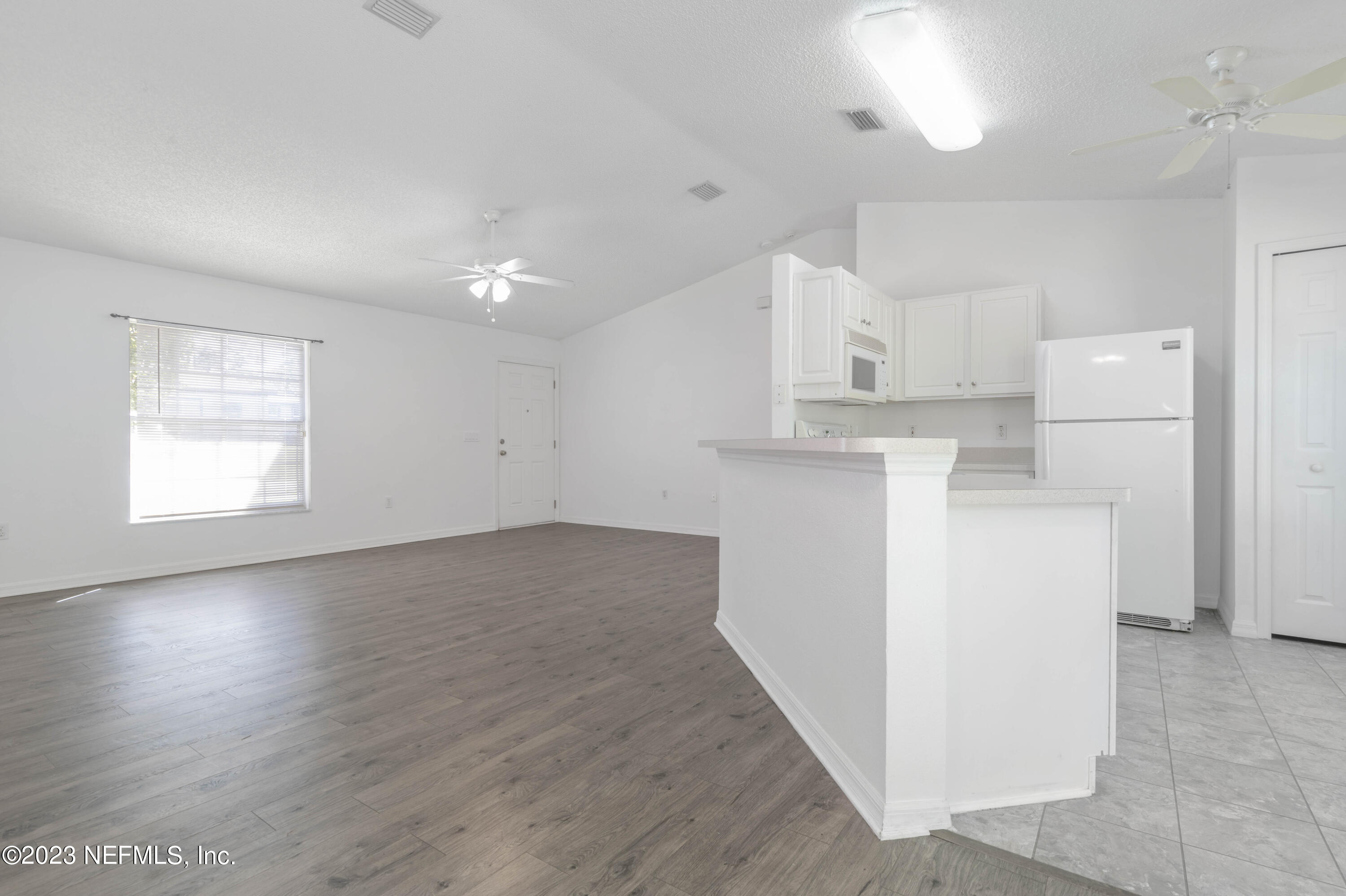61 Raleigh Drive Palm Coast, FL 32164 - Photo 6 of 42 06_61_Raleigh_Dr6