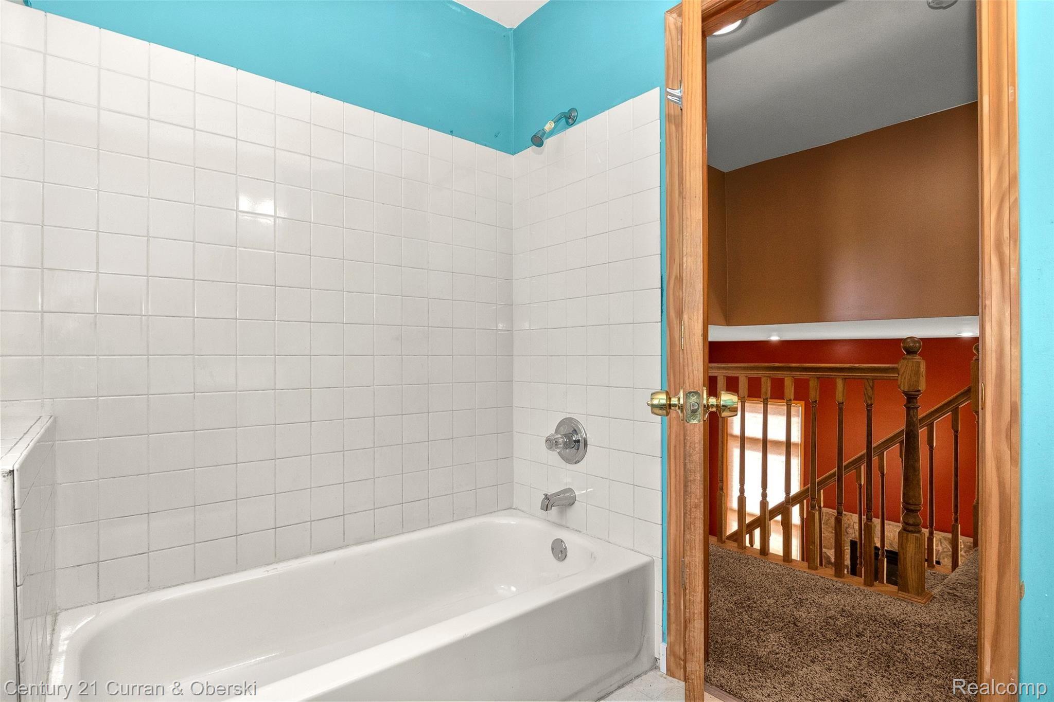12701 Capernall Road Carleton, MI 48117 - Photo 28 of 45 Upper Bathroom