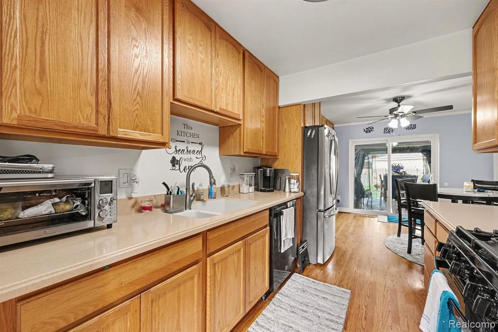 18237 Davidson Road Fraser, MI 48026 - Photo 7 of 27 Gallery Image 7