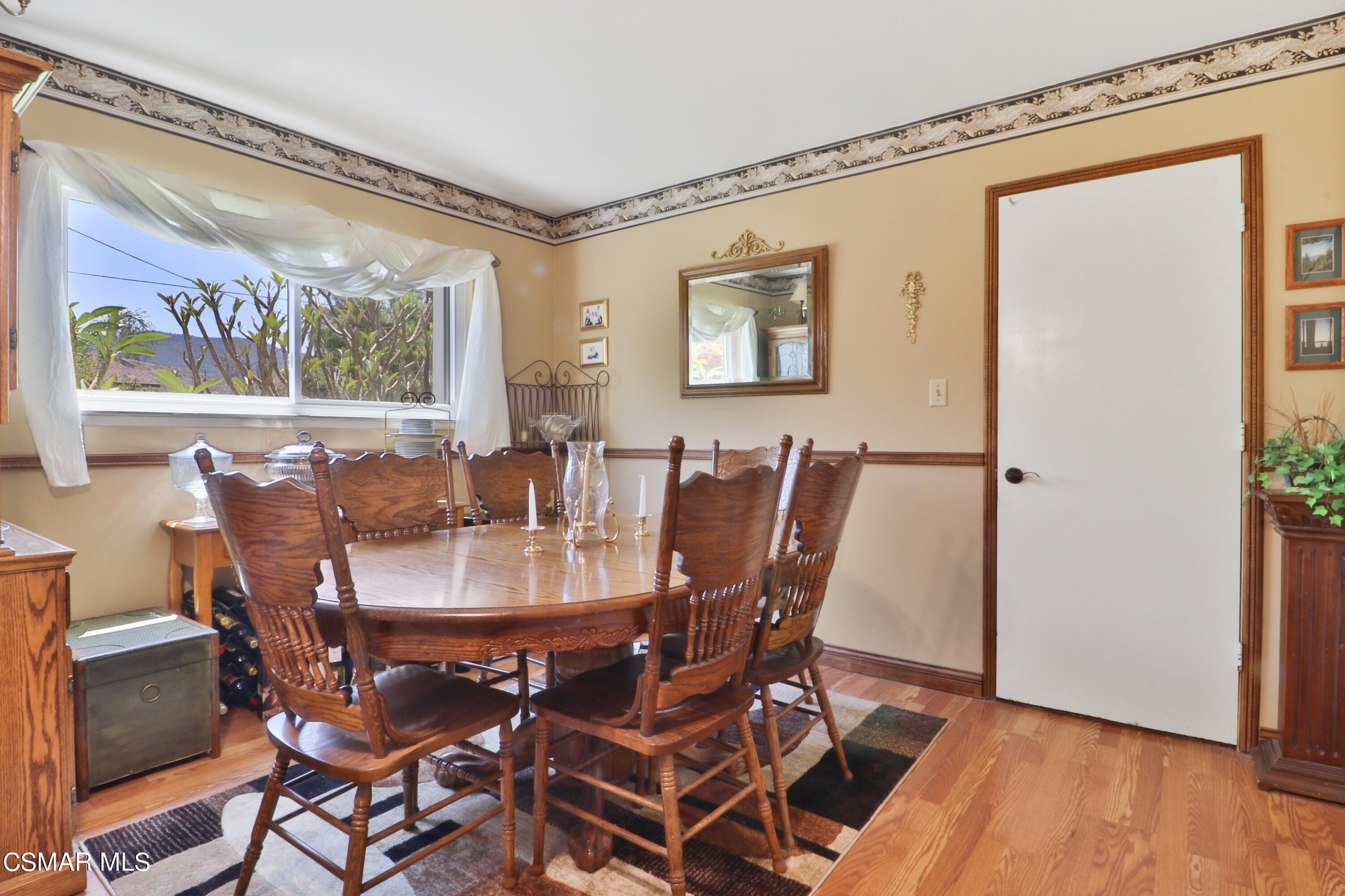 3042 Fitzgerald Road Simi Valley, CA 93065 - Photo 10 of 33 IMG_9686