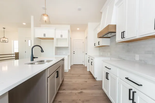 $289,900 | 401 East Sterling Street, Bentley, KS 67016