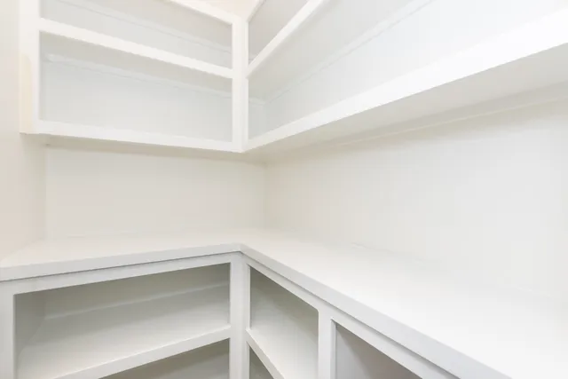 $289,900 | 401 East Sterling Street, Bentley, KS 67016