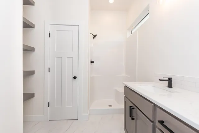 $289,900 | 401 East Sterling Street, Bentley, KS 67016