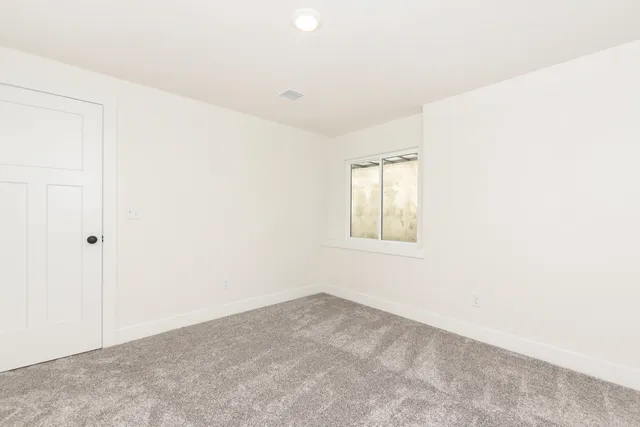 $289,900 | 401 East Sterling Street, Bentley, KS 67016