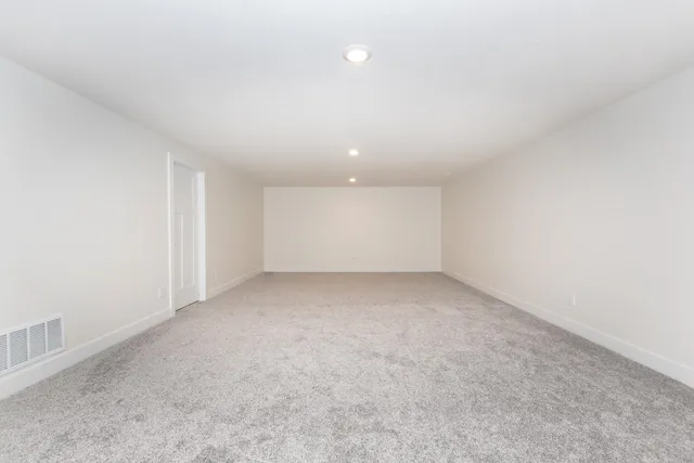 $289,900 | 401 East Sterling Street, Bentley, KS 67016