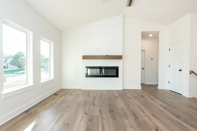 $289,900 | 401 East Sterling Street, Bentley, KS 67016