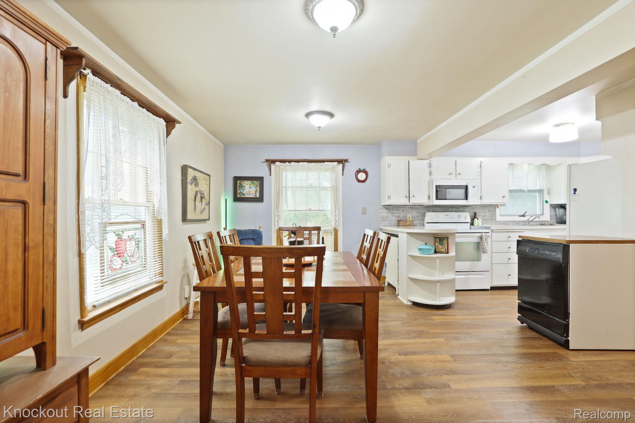 6814 Curtis Road Bridgeport, MI 48722 - Photo 12 of 62 13-web-or-mls-6814 Curtis Rd Bridgeport-13.jpg
