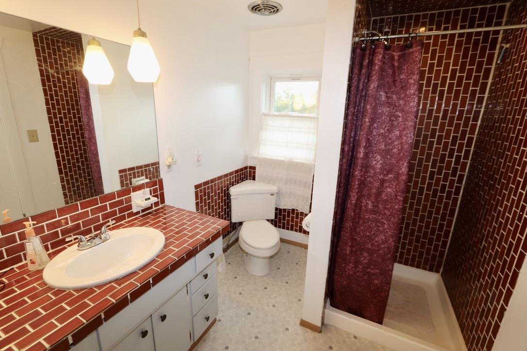1104 North Bowdish Road Spokane Valley, WA 99206 - Photo 35 of 48 Gallery Image 35