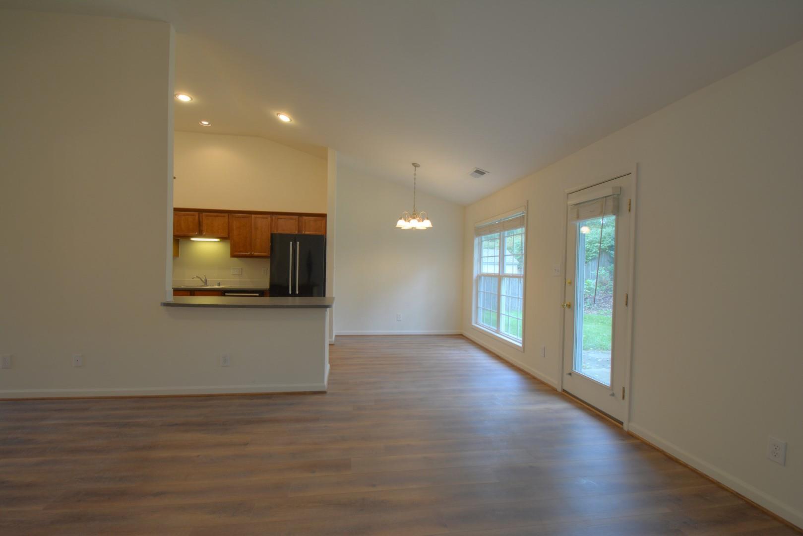 357 Winton Road Versailles, KY 40383 - Photo 6 of 26 Informal Dining