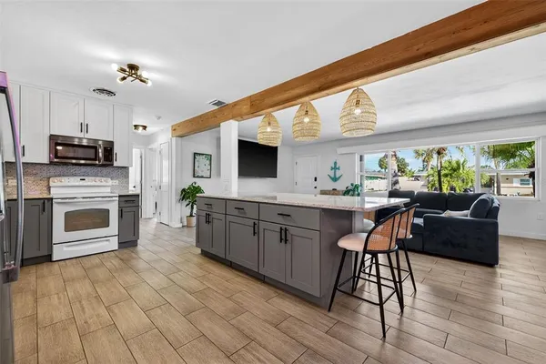 $549,900 | 436 87th Avenue, St. Pete Beach, FL 33706
