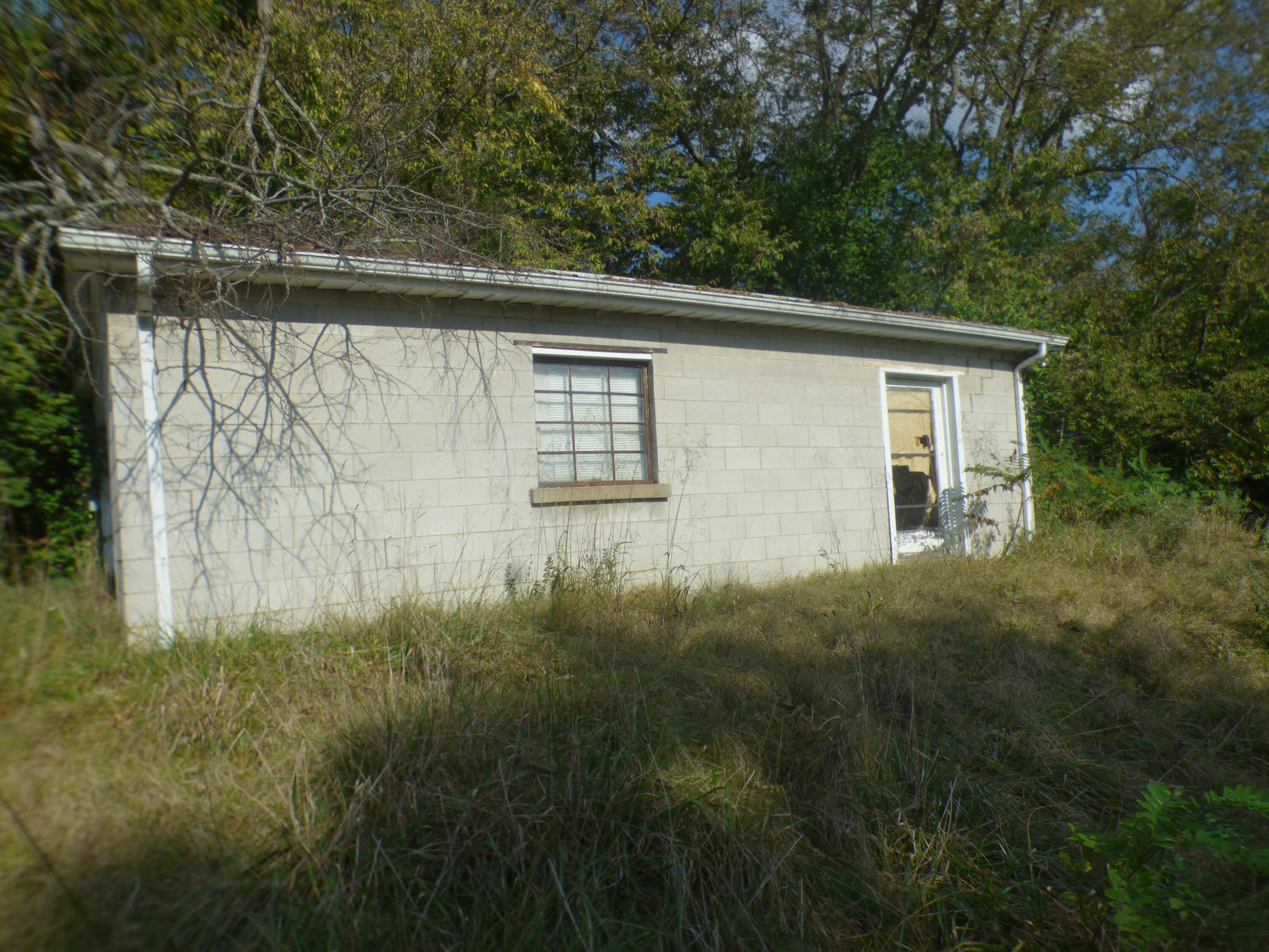 920 Delaney Ferry Road Versailles, KY 40383 - Photo 4 of 8 P1000850